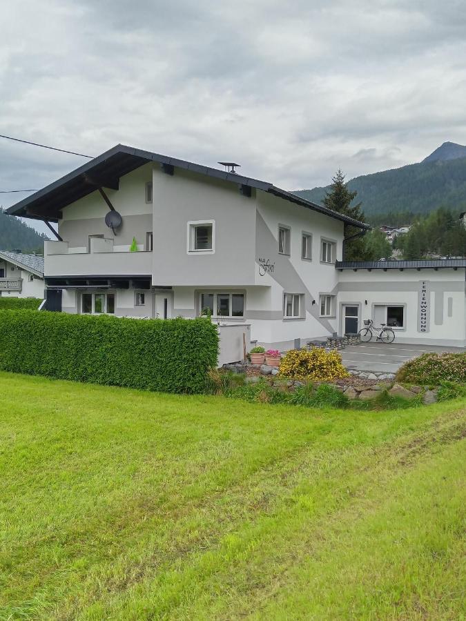 Haus Fini Apartment Langenfeld Exterior photo