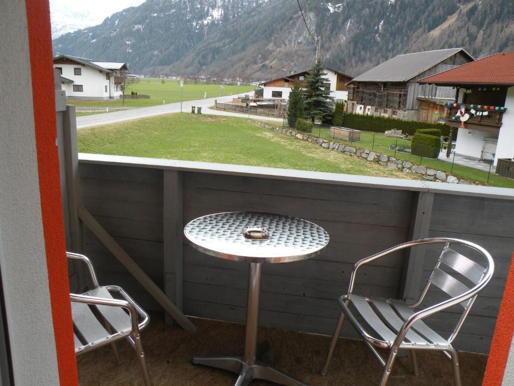 Haus Fini Apartment Langenfeld Exterior photo