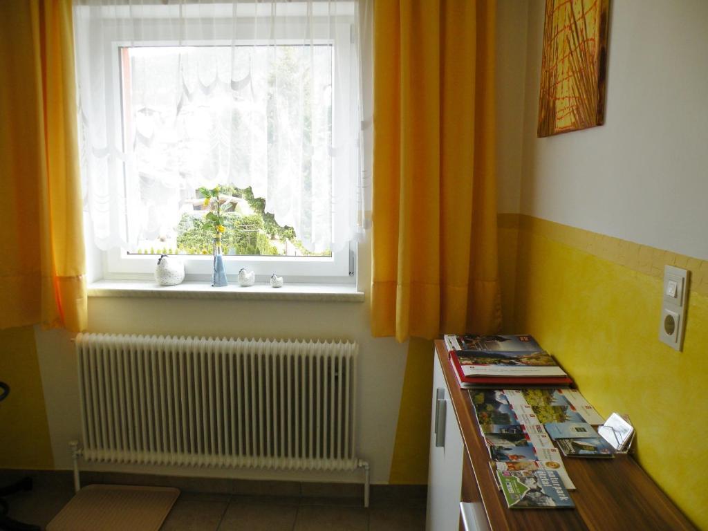 Haus Fini Apartment Langenfeld Exterior photo